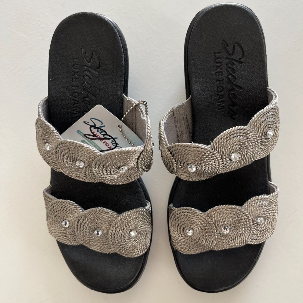 Skechers Luxe Foam Silver Black Rhinestone Sandals sz 6 NWT